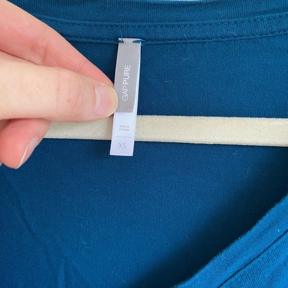 GAP Pure Shirt - Size XS - Picture 2 of 3